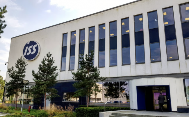 ISS pod ostrzałem: Jaką rolę odegrał duński gigant w najkrwawszym pożarze Hongkongu od dekad