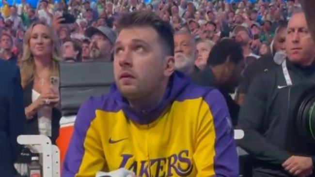 Luka Dončić płacze po powrocie do Dallas, ale później zdobywa rekord sezonu przeciwko byłemu klubowi