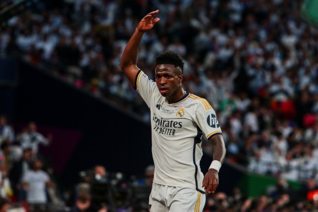 Kibice Realu Madryt gwizdzą piłkarzy na Bernabéu, niektórzy domagają się rezygnacji Florentino Péreza