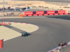 Fernando Alonso utknął na środku drogi po tym, jak samoch&oacute;d Aston Martin zatrzymał się w Bahrajnie