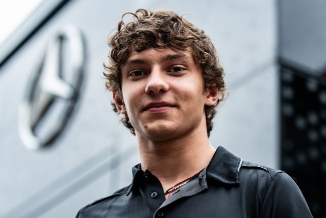Wzruszająca notatka: Lewis Hamilton zostawił Kimiego Antonelliego w swoim pokoju Mercedesa