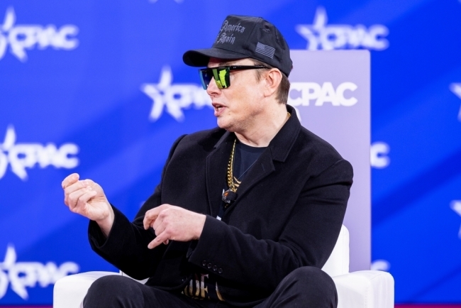 Musk staje się pierwszym na świecie człowiekiem o wartości 700 miliardów dolarów