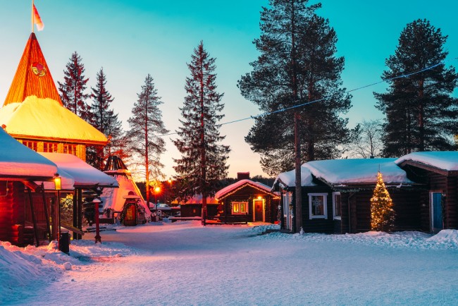 W te święta Święty Mikołaj ma nowych pomocników: NATO rozmieszcza się w Laponii w związku z możliwym rosyjskim atakiem