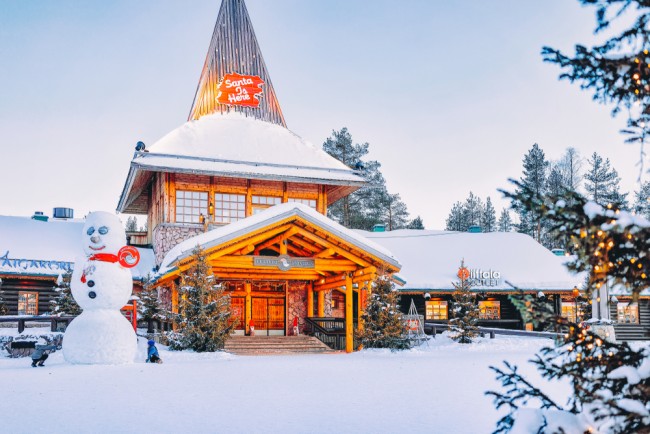 W te święta Święty Mikołaj ma nowych pomocników: NATO rozmieszcza się w Laponii w związku z możliwym rosyjskim atakiem