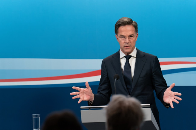 Rutte popiera ataki USA i Izraela na Iran, ale wyklucza rolę NATO