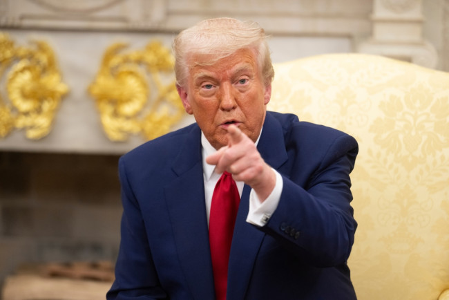 (Axios) Trump do Netanjahu: "co ty do cholery robisz, wszyscy nienawidzą Izraela przez to"