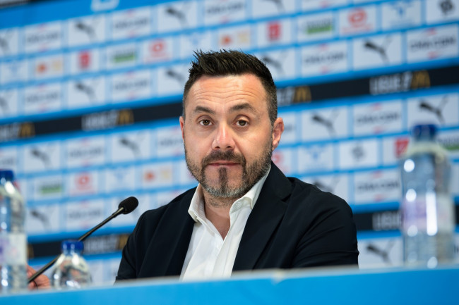 Trener Marsylii, Roberto De Zerbi, dobrowolnie rezygnuje z pracy po rozgromieniu 0:5 w Le Classsique