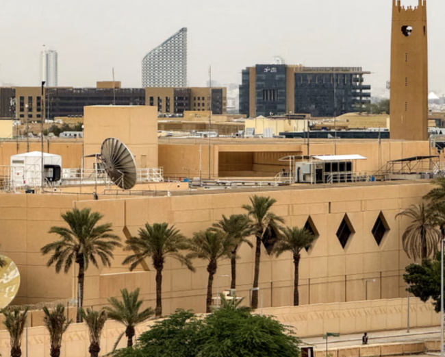 4. dzień konfliktu: Irańskie drony uderzają w ambasadę USA w Rijadzie, Izrael wysyła wojska do Libanu