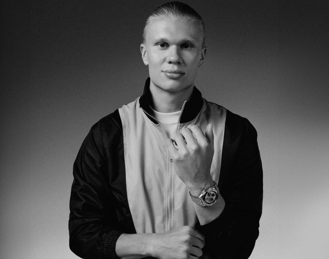 Breitling łączy siły z Erlingiem Haalandem z Manchesteru City, aby stworzyć luksusowy zegarek