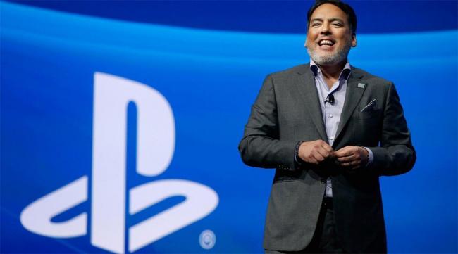 Nowy szef Xboxa "chętnie porozmawia" z byłym szefem PlayStation, Shawnem Laydenem