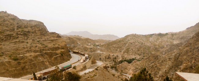 Granica pakistańsko-afgańska wybucha w śmiertelnych starciach w nocy