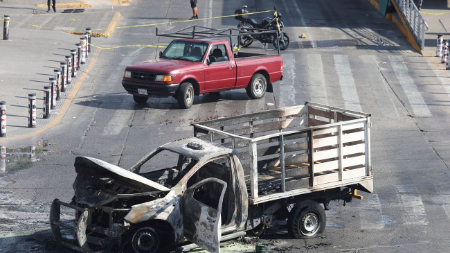 Przemoc po tym, jak meksykańskie siły bezpieczeństwa zabiły jednego z najbardziej poszukiwanych na świecie handlarzy narkotyków