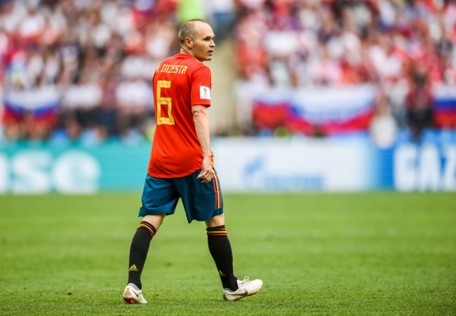 Andrés Iniesta zaoferował kluczową rolę w reprezentacji Maroka w piłce nożnej, ale jeszcze go nie przyjął