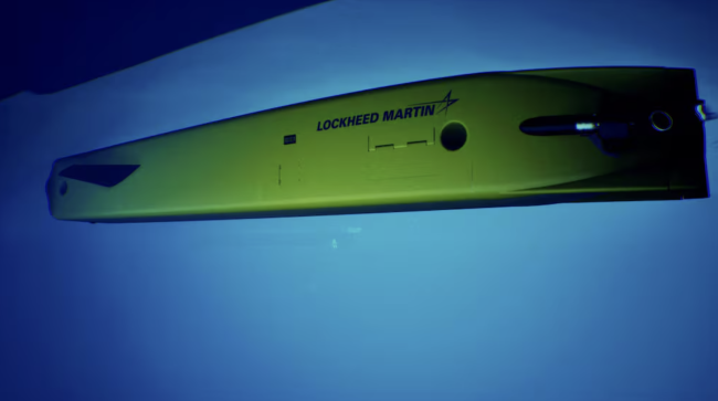 Lockheed Martin przedstawia podwodnego drona Lamprey, zdolnego do mocowania na statkach