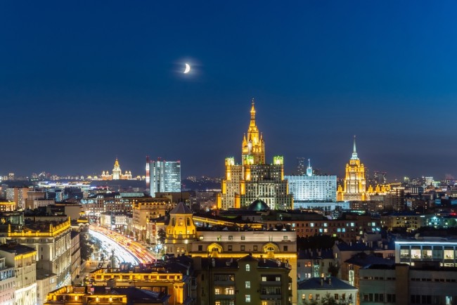 Rosja planuje zbudować elektrownię jądrową na Księżycu w ciągu dekady