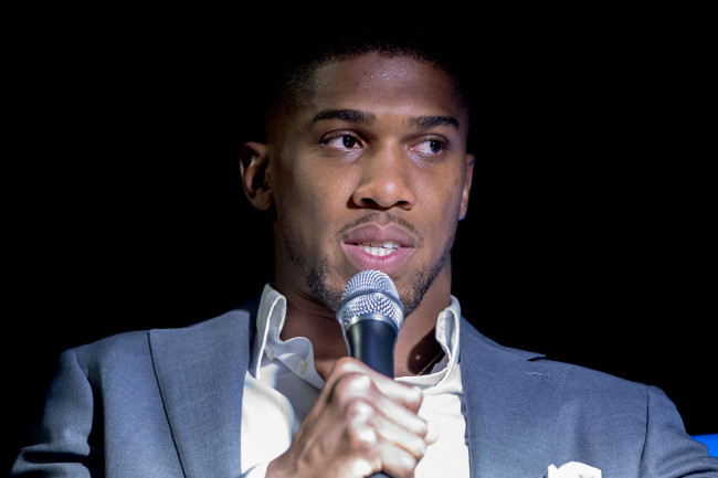 Anthony Joshua potwierdza walkę powrotną w lipcu i zmierzy się z Tysonem Furym w listopadzie