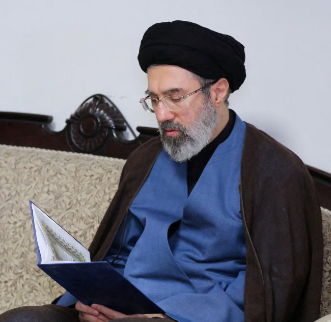 Iran zbliża się do decyzji Najwyższego Przywódcy w obliczu nasilającego się konfliktu