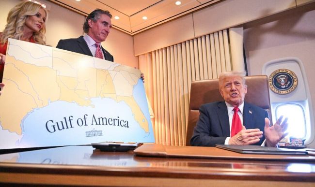 Trump zakazuje dziennikarzom za to, że nie zmienili nazwy Zatoki Meksykańskiej na "Zatoka Amerykańska"