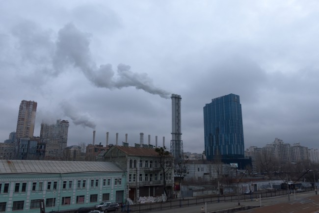 Rosyjski atak drona uderza w odesskie stacje energetyczne, wywołuje awarie prądu