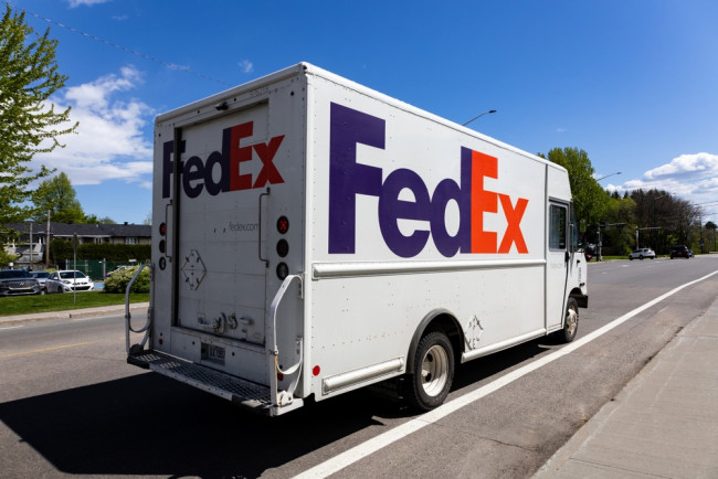 FedEx pozywa rząd USA, domagając się "pełnego zwrotu" z powodu ceł Trumpa