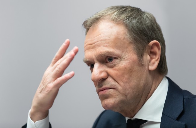 Tusk ostrzega, że spór o Grenlandię może nadwyrężyć jedność NATO: "Bardzo się martwię"