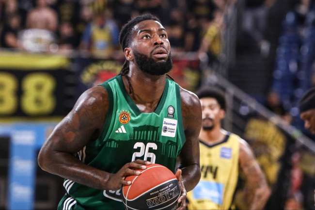 Mathias Lessort i jego żona potępiają rasistowskie obelgi i upokorzenia: "Rasizm udany pod humorem to wciąż rasizm"